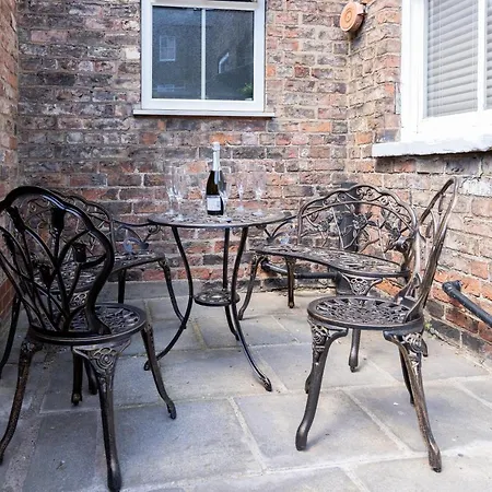 Bootham 32 - Free Parking - Five Minute Walk To Minster 아파트 *