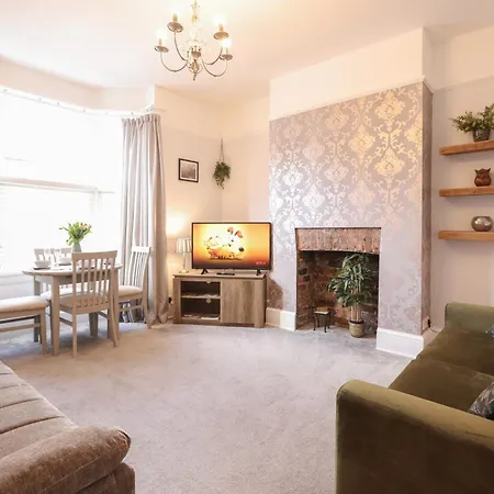 Апартаменты Bootham 32 - Free Parking - Five Minute Walk To Minster