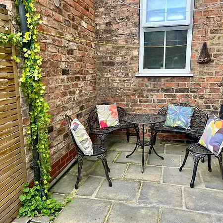Bootham 32 - Free Parking - Five Minute Walk To Minster Апартаменты Йорк