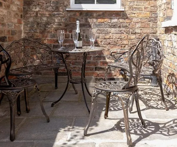 Bootham 32 - Free Parking - Five Minute Walk To Minster *